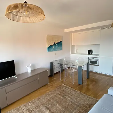 4 Palmeiras Apartment *